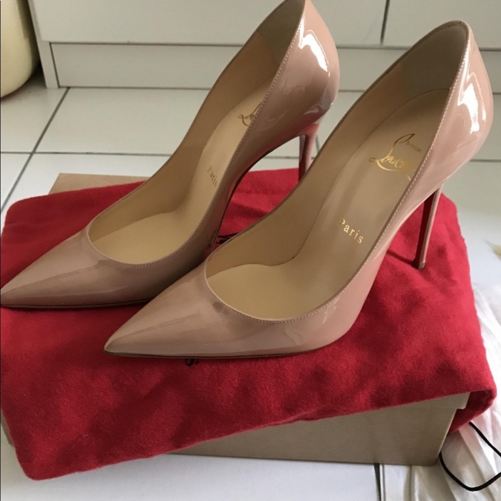 Christian Louboutin heels nude décolleté 37